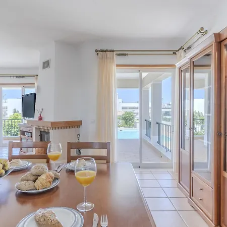 #416 Spacious Private Pool, Bbq & Parking Villa *