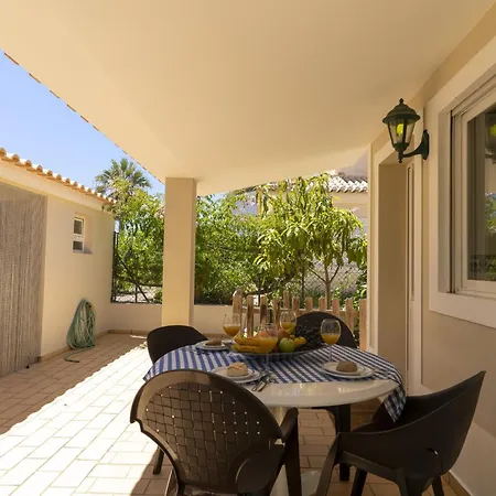 #416 Spacious Private Pool, Bbq & Parking Villa *