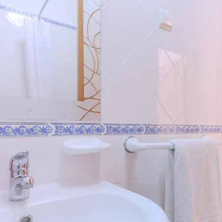 #416 Spacious Private Pool, Bbq & Parking
