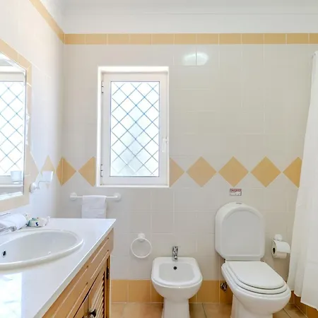 #416 Spacious Private Pool, Bbq & Parking